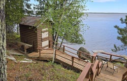 12418 Rock Point Dr, Kabetogama, MN 56669