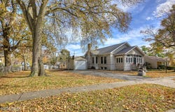1830 S Maple Street, Carthage, MO 64836