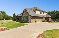 6381 N Locust Lane, Owasso, OK 74055