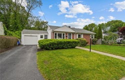 156 Davis Avenue, Cranston, RI 02910