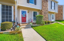 15 Abbey Road, Euless, TX 76039