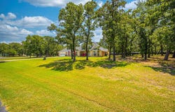 111 Lone Star Drive, Gainesville, TX 76240
