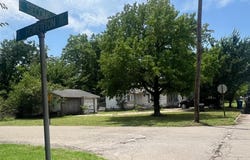 1139 E 2nd Street, Cushing, OK 74023