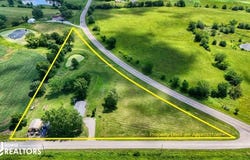 21286 240th AVE, Centerville, IA 52544