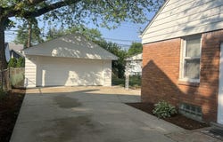 20412 Roscommon Street, Harper Woods, MI 48225