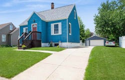 1160 Lincoln Drive, Marion, IA 52302