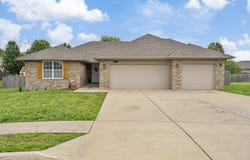 4200 N Mead Drive, Ozark, MO 65721