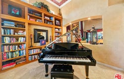 24822 Wooded Vista, West Hills, CA 91307