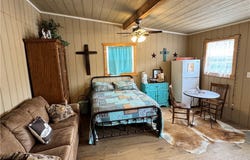 1616 Middle Road, George West, TX 78022