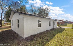 103 Pacific Circle, Crystal Springs, MS 39059