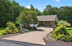 10 E Players Way, Hazleton, PA 18202