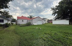 520 N Park Avenue, Centerville, IA 52544