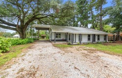 1580 Anse Broussard Highway, Breaux Bridge, LA 70517