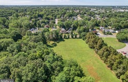 211 WALKER ROAD, DOVER, DE 19901