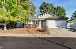 23 Devonwood Court, Eagle Point, OR 97524