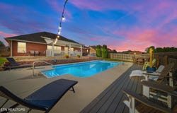 361 S Wingate Way, Lenoir City, TN 37771