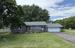 701 Washington St, Hurley, SD 57036