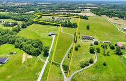 517 Aiken Road, Shelbyville, KY 40065