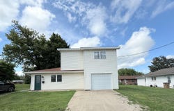 1002 ELM Street, Marion, IL 62959
