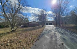 740 Crowley Lane, Madisonville, KY 42431