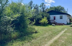 212 7th Ave NW, Bowman, ND 58623
