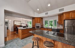 2 Pinehurst Dr, Boxford, MA 01921