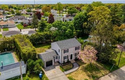 28 Eden Crest Drive, Cranston, RI 02920