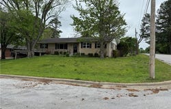 407 Morris  ST, Berryville, AR 72616