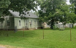 920 N Lafayette, Chanute, KS 66720