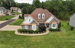 18 Hyde Park Road, Winfield, WV 25213