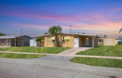 210 DUXBURY AVENUE, PORT CHARLOTTE, FL 33952