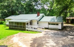 100 Redwine, Newnan, GA 30263