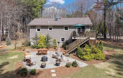 47 River Road, Stratham, NH 03885