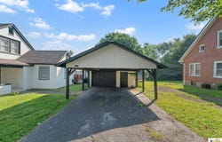 408 Merchant Street, Columbia, KY 42728