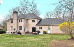 17 Hidden Oak Drive, Farmington, CT 06032