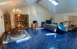 1568 Sunview Road, Lyndhurst, OH 44124