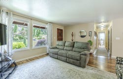 40211 DEERHORN RD, Springfield, OR 97478