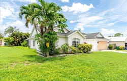 2962 SE Bella Road, Port Saint Lucie, FL 34984