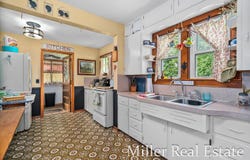 602 E Clinton Street, Hastings, MI 49058
