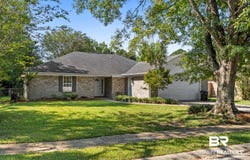 1 Troyer Court, Fairhope, AL 36532