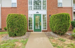 9405 Magnolia Ridge Dr, Louisville, KY 40291