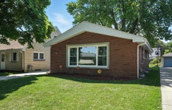 3929 N 82nd St, Milwaukee, WI 53222