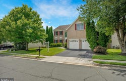 10857 HUNTER GATE WAY, RESTON, VA 20194