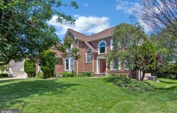 37 GALLOPING HILL RD, CHERRY HILL, NJ 08003