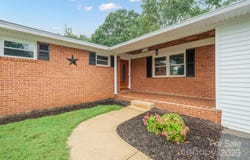 329 Chestnut Street, Yadkinville, NC 27055