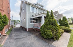 13653 Cedar Road, University Heights, OH 44118