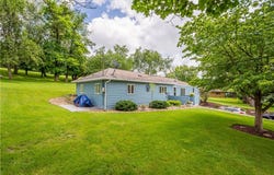 8 Leasure Way, Cecil, PA 15321