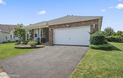 10 Surray Court, Marlboro, NJ 07746