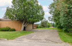 222 N 10th, Iron River, MI 49935