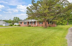 1292 Lake Cole Road, Midway Park, NC 28544